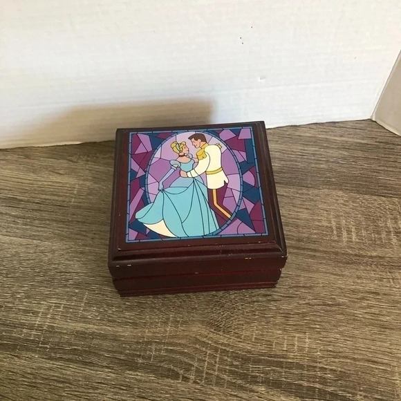 Disney Cinderella Jewelry  Box - Picture 2 of 9